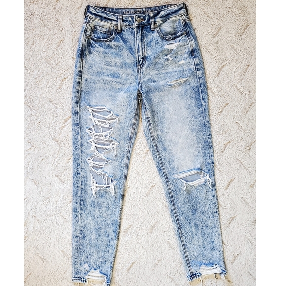 NWOT American Eagle Ripped Mom Jean's Size 4 Reg - Picture 7 of 11